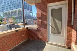 856 W Montrose Ave, Chicago, IL 60613 - Photo 3