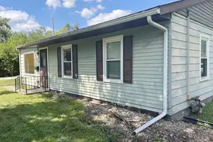 2675 E Melbrook Dr, Kankakee, IL 60901 - Photo 7
