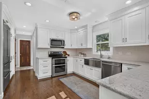 841 Buttonwood Cir, Naperville, IL 60540 - Photo 11