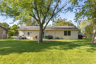 476 E 3rd St, Herscher, IL 60941 - Photo 19