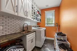 2104 Westover Rd, North Aurora, IL 60542 - Photo 39
