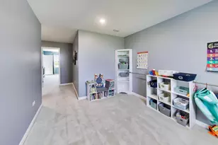 460 E Meadowdale Cir, Hampshire, IL 60140 - Photo 13