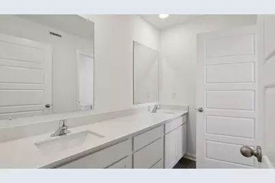 664 Heartland Drive, Burlington, WI 53105 - Photo 29