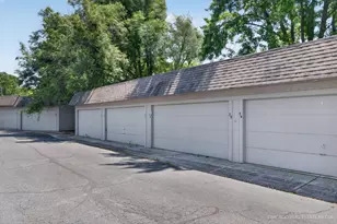 138 E Bailey Rd, Naperville, IL 60565 - Photo 15