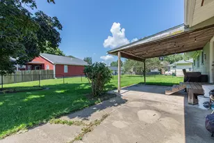 220 N Knox St, Princeton, IL 61356 - Photo 3