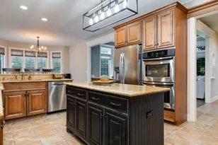 22W155 2nd St, Glen Ellyn, IL 60137 - Photo 9