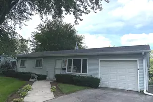 18610 W Karen Ln, Gurnee, IL 60031 - Photo 1