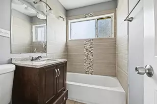 148 Blackhawk Dr, Park Forest, IL 60466 - Photo 9