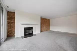 6000 Oakwood Dr, Lisle, IL 60532 - Photo 5