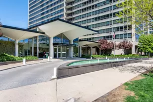 3550 N Lake Shore Dr, Chicago, IL 60657 - Photo 1