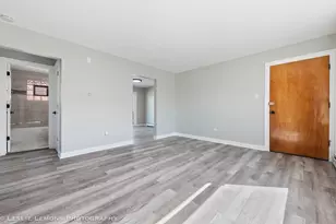 7653 S Roberts Rd, Bridgeview, IL 60455 - Photo 5