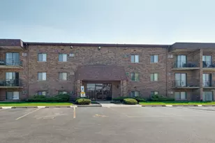 410 Schiller St, Itasca, IL 60143 - Photo 5