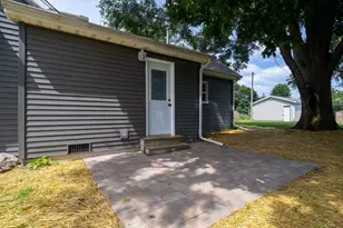 409 W Carter St, Stanford, IL 61774 - Photo 25
