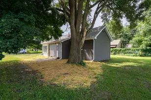 409 W Carter St, Stanford, IL 61774 - Photo 27