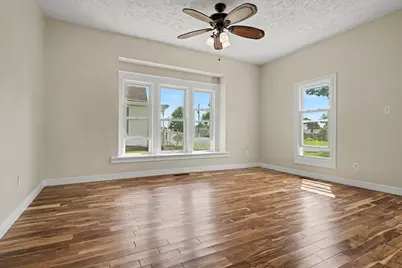 409 W Carter Street, Stanford, IL 61774 - Photo 5