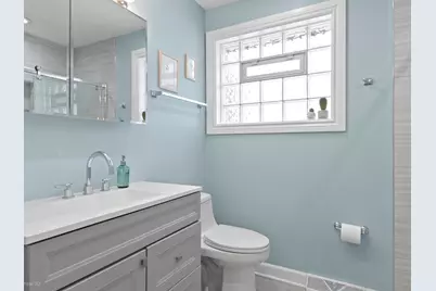 2455 W Erie Street, Chicago, IL 60612 - Photo 19