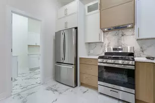 4917 S Washington Park Ct, Chicago, IL 60615 - Photo 9