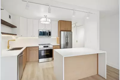 200 N Dearborn Street #4301, Chicago, IL 60601 - Photo 3