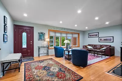 3805 W Jarlath Street, Lincolnwood, IL 60712 - Photo 5