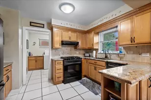 3805 W Jarlath St, Lincolnwood, IL 60712 - Photo 9