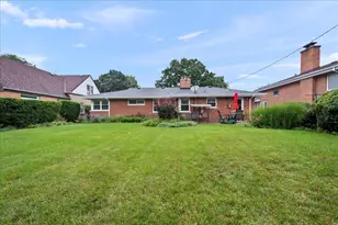 3805 W Jarlath St, Lincolnwood, IL 60712 - Photo 23