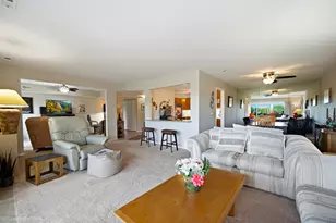 201 Lake Hinsdale Dr, Willowbrook, IL 60527 - Photo 3