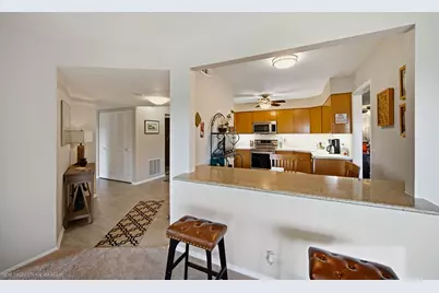 201 Lake Hinsdale Drive #405, Willowbrook, IL 60527 - Photo 5