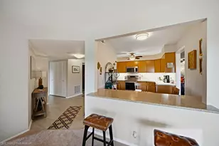 201 Lake Hinsdale Dr, Willowbrook, IL 60527 - Photo 5