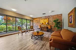 201 Lake Hinsdale Dr, Willowbrook, IL 60527 - Photo 21