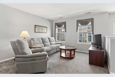 530 Lincoln Station Drive #530, Oswego, IL 60543 - Photo 3