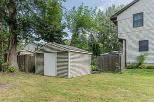 3916 Eastway Dr, Island Lake, IL 60042 - Photo 9