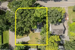 3916 Eastway Dr, Island Lake, IL 60042 - Photo 7