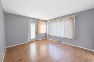 8913 Central Ave, Oak Lawn, IL 60453 - Photo 3