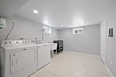 4743 N Nagle Avenue, Harwood Heights, IL 60706 - Photo 19