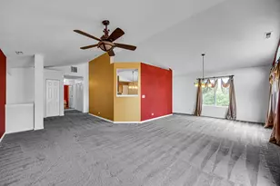 1632 Fredericksburg Ln, Aurora, IL 60503 - Photo 3