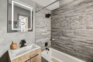 231 E 59th St, Chicago, IL 60637 - Photo 9
