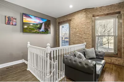 231 E 59th Street #1, Chicago, IL 60637 - Photo 5