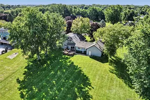 40W630 Atchison Dr, Hampshire, IL 60140 - Photo 3