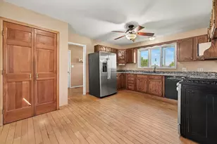 40W630 Atchison Dr, Hampshire, IL 60140 - Photo 9