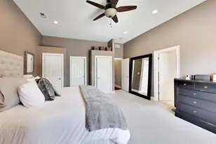 1353 W Grand Ave, Chicago, IL 60642 - Photo 13
