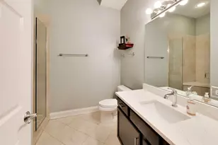 1353 W Grand Ave, Chicago, IL 60642 - Photo 25