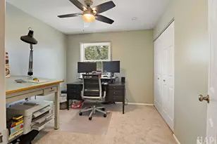 385 Northgate Rd, Lindenhurst, IL 60046 - Photo 15