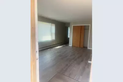 1340 N Main Street #D11, Wheaton, IL 60187 - Photo 3