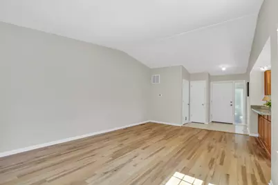 932 Chase Court, Gurnee, IL 60031 - Photo 5