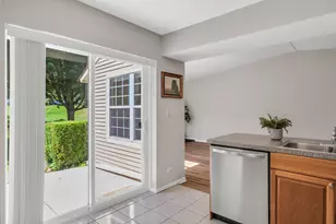 932 Chase Ct, Gurnee, IL 60031 - Photo 11