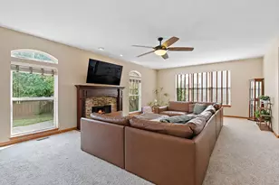 1871 Cooper Ln, Algonquin, IL 60102 - Photo 15