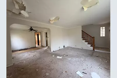 8545 S Euclid Avenue, Chicago, IL 60617 - Photo 5