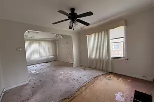 8545 S Euclid Ave, Chicago, IL 60617 - Photo 7