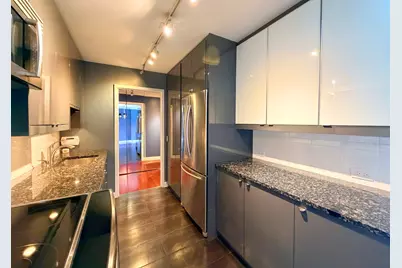 1555 N Sandburg Terrace #305K, Chicago, IL 60610 - Photo 11