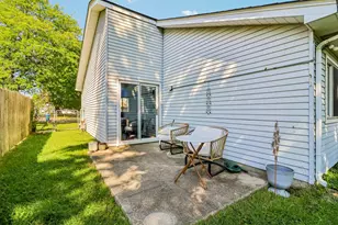 1087 Pheasant Run Ln, Aurora, IL 60504 - Photo 17